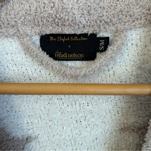 The Styled Collection x Madi Nelson Cozy Star Print Blanket Buttery Robe, S/M - Picture 2 of 10